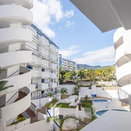 Escape With Pool And Parking Apartment